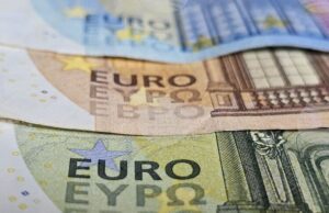 Еврото леко поскъпва спрямо долара в междубанковата търговия