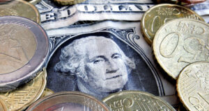 Еврото леко поскъпна спрямо щатския долар в междубанковата търговия