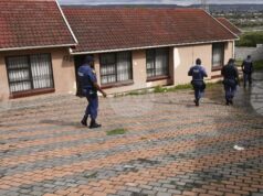 Единадесет души са убити при стрелба в работническо общежитие в Република Южна Африка Единадесет души са убити при стрелба в работническо общежитие в Република Южна Африка