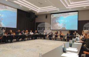 Експерти и дипломати обсъдиха геостратегическите процеси в Източното Средиземноморие и ролята на Кипър в тях на форум в София Експерти и дипломати обсъдиха геостратегическите процеси в Източното Средиземноморие и ролята на Кипър в тях на форум в София