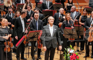 Емил Табаков ще дирижира концерт, наречен „Музика сега” в Националната филхармония в Скопие