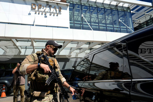 Жаир Болсонаро бе подложен на оперативно лечение на двустранна херния