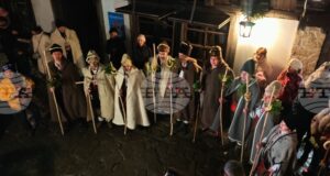 За пръв път в музей „Етър“ пресъздадоха коледуване вечерно