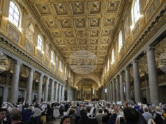 Започва затварянето на светите врати, отворени в четири базилики в Рим и Ватикана за Юбилейната година на Римокатолическата църква