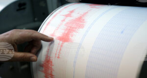 Земетресение с магнитуд 6,7 удари североизточната част на Япония, има предупреждение за цунами