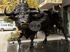 ИКОНОМИКА 2025
                                                                                                БФБ посреща еврото след ръст от почти 30 на сто на основния си индекс през 2025 г.