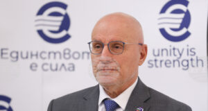 ИНТЕРВЮ
                                                                                                Държавата има опора, дори когато политиката е в криза, заяви управителят на БНБ Димитър Радев за БТА