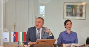 ИНТЕРВЮ
                                                                                                Приемането на еврото в Словакия отвори вратата за други реформи, каза в интервю за БТА Игор Барат, зам.-директор на словашката „Ексимбанка“