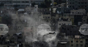 Израел започна разрушаването на 25 сгради в палестински бежански лагер на Западния бряг