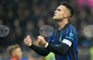 Интер се наложи над Комо, Сасуоло победи Фиорентина в Серия А