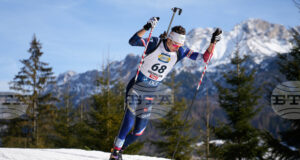 Италианецът Томазо Джакомел триумфира в спринта от Световната купа по биатлон в Хонфилцен, българите останаха извън първите 60