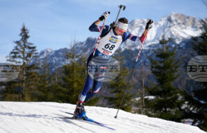 Италианецът Томазо Джакомел триумфира в спринта от Световната купа по биатлон в Хонфилцен, българите останаха извън първите 60