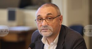 Качеството ми на живот зависи не от парите, които получавам, а от средата, в която работя, написа Андрей Чорбанов след напускането си на ПГ на ИТН