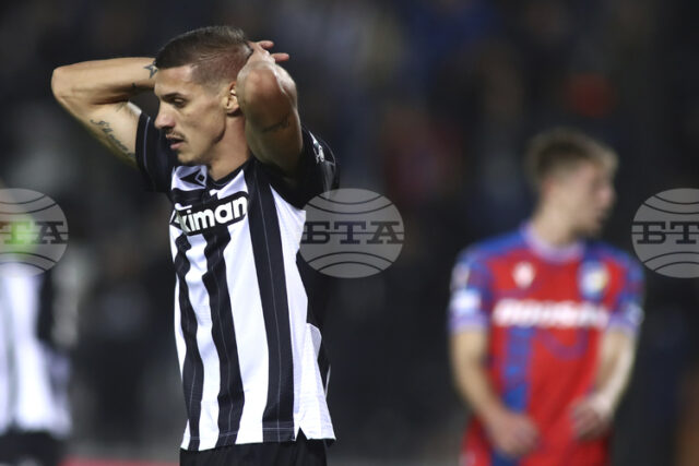 Кирил Десподов игра силно за ПАОК, но пропусна дузпа при Кирил Десподов игра силно за ПАОК, но пропусна дузпа при равенство срещу Арис (Солун) за Купата на Гърция