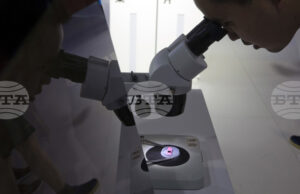 Китай ускорява самодостатъчността си в областта на чиповете с местно оборудване и патенти, съобщава Ройтерс Китай ускорява самодостатъчността си в областта на чиповете с местно оборудване и патенти, съобщава Ройтерс