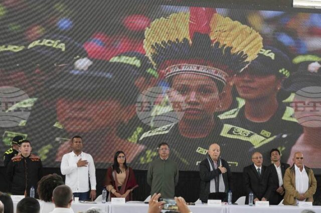 Колумбийският президент нареди на силите за сигурност да започнат нападение Колумбийският президент нареди на силите за сигурност да започнат нападение срещу голяма въоръжена група