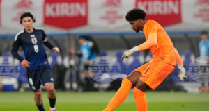 Коринтианс е отхвърлил оферта на Милан за вратаря си