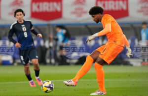 Коринтианс е отхвърлил оферта на Милан за вратаря си