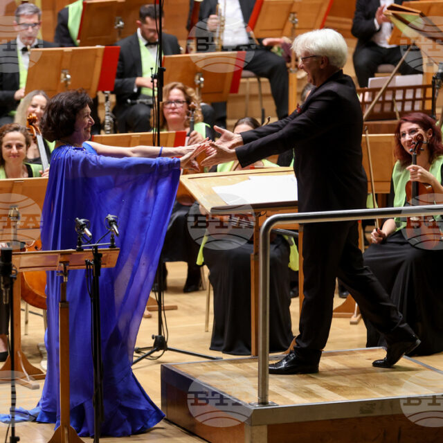 Красимира Стоянова и радиосимфониците с диригент Павел Балев представиха „Геният на Моцарт“ в деня на годишнината от смъртта на композитора