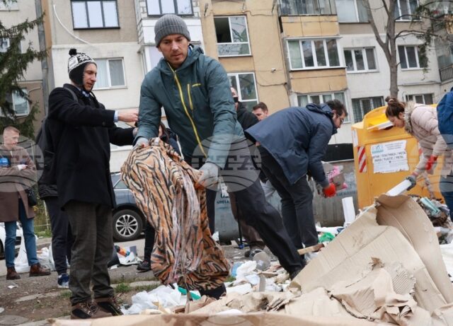 Кризата с боклука в София е поредната, с която ще ОБНОВЕНА Кризата с боклука в София е поредната, с която ще се справим, каза кметът Васил Терзиев