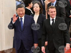 Макрон в Китай: Търси ли се алтернатива на САЩ? резидентите на Китай - Си Цзинпин, и на Франция - Еманюел Макрон, в Макрон и Си в Пекин.
