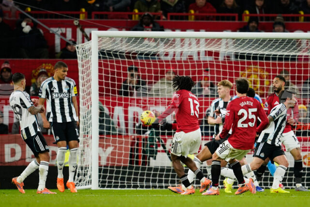 Манчестър Юнайтед стигна до успех срещу Нюкасъл