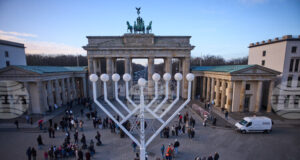 Мерките за сигурност по света във връзка с Ханука са засилени след стрелбата в Сидни