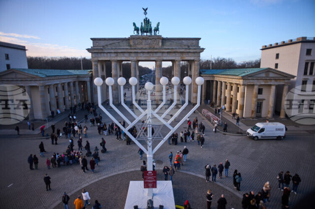 Мерките за сигурност по света във връзка с Ханука са Мерките за сигурност по света във връзка с Ханука са засилени след стрелбата в Сидни