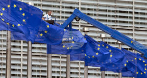 Министрите на отбраната на страните от ЕС обсъждат подкрепата за Украйна и подобряването на европейската отбранителна готовност