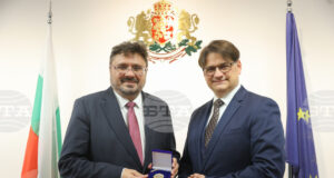 Министърът на културата Мариан Бачев поздрави генералния директор на БТА Кирил Вълчев по повод преизбирането му на поста