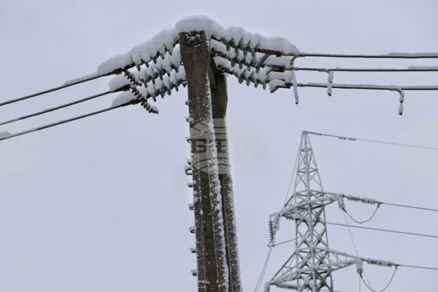 Над 60 дежурни екипа от "Енерго-Про" ще обезпечат сигурността на електрозахранването в Североизточна България по празниците, съобщиха от компанията