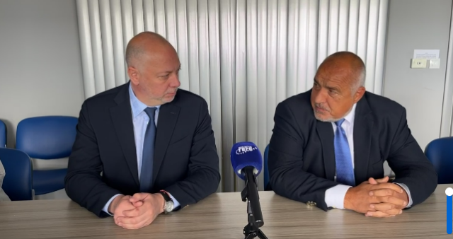 Не е почтено премиерът Желязков да бяга от отговорност Бойко Борисов и Росен Желязков