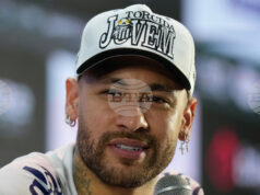 Неймар претърпя операция на коляното