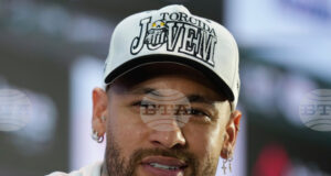 Неймар претърпя операция на коляното