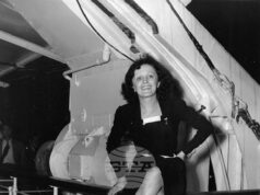 Нищо не трябва да отвлича вниманието на публиката, казва кралицата на френския шансон Едит Пиаф, от чието рождение се навършват 110 години