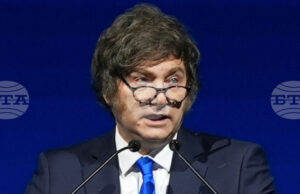 Няколко хиляди души излязоха на протест в Буенос Айрес срещу трудова реформа на президента Милей