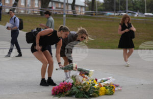 ОБНОВЕНА
Австралия обяви национален траур след стрелбата в Сидни ОБНОВЕНА
Австралия обяви национален траур след стрелбата в Сидни