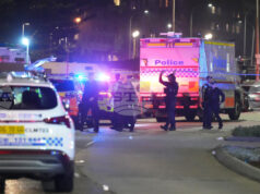 ОБНОВЕНА Дванадесет загинали и близо 30 ранени при стрелбата на плажа Бонди в Сидни, открита по време на събитие по повод еврейския празник Ханука ОБНОВЕНА Дванадесет загинали и близо 30 ранени при стрелбата на плажа Бонди в Сидни, открита по време на събитие по повод еврейския празник Ханука