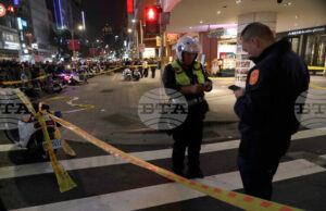 ОБНОВЕНА
                                                                                                Заподозреният в атака с нож в Тайпе е убил трима души и е ранил девет