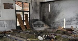 ОБНОВЕНА
                                                                                                Най-малко осем души загинаха при експлозия в джамия в Сирия