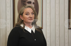 ОБНОВЕНА Рая Назарян няма да приеме поста на служебен премиер, каза Деница Сачева