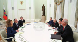 ОБНОВЕНА 
                                                                                                Тече срещата на Путин със специалния пратеник на САЩ Уиткоф и зетя на Тръмп за уреждане на конфликта в Украйна