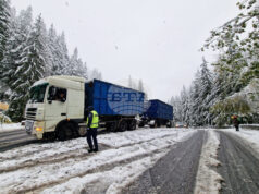 Ограничено е движението по пътя Мездра - Ботевград в района на Копяновец заради аварирал ТИР, съобщиха от АПИ