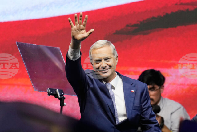 ПОРТРЕТ Кой е Хосе Антонио Каст, какви са предизвикателствата пред ПОРТРЕТ
Кой е Хосе Антонио Каст, какви са предизвикателствата пред него и какви страхове съживява той у чилийците