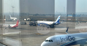 ПТИ: Авиокомпания "ИндиГоу" днес отмени над 1000 полета; местният авиационен регулатор се съгласи да облекчи нормите за полетна служба