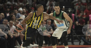 Панатинайкос надигра шампиона Фенербахче в баскетболната Евролига, Барселона записа нов успех в Париж