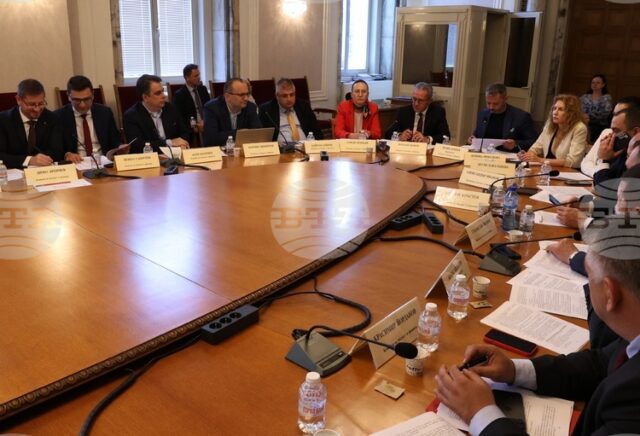 Парламентарната комисия по бюджет и финанси ще разгледа т.нар. удължителен Парламентарната комисия по бюджет и финанси ще разгледа т.нар. удължителен бюджет за 2026 г., внесен от правителството в оставка