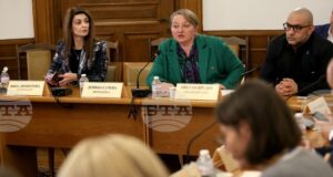 Парламентарната комисия по труда и социалната политика прие на първо гласуване удължителния закон на бюджета за 2026 г.