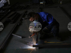 Печалбите на индустриалните предприятия в Китай спадат през ноември за втори пореден месец заради отслабващо търсене