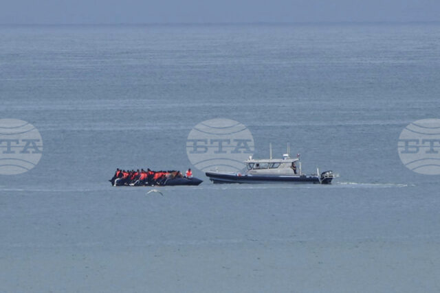 Повече от 41 000 души са прекосили Ламанша с малки лодки от началото на годината, сочи най-новата статистика